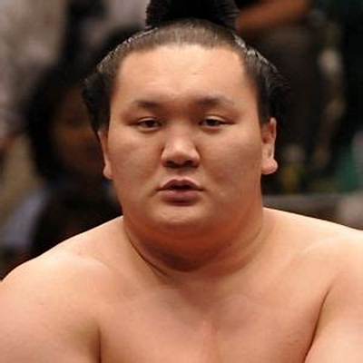Hakuho Sho Net Worth, Age, Height, Bio, Birthday, Wiki!