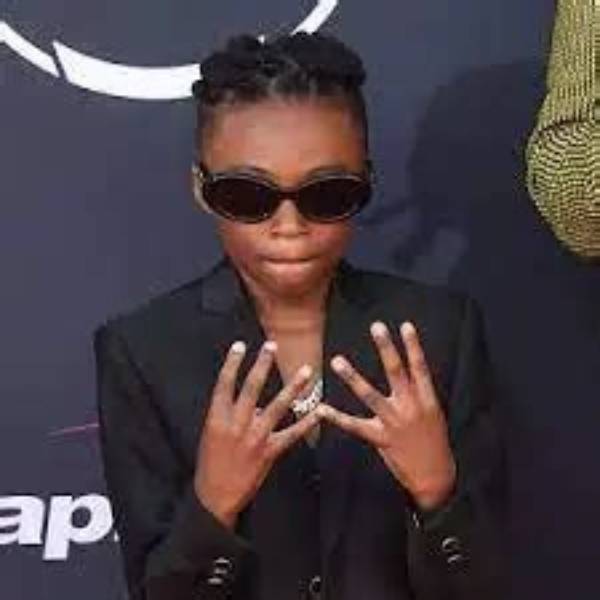 Halo Epps - Net Worth, Age, Height, Birthday, Bio, Wiki!