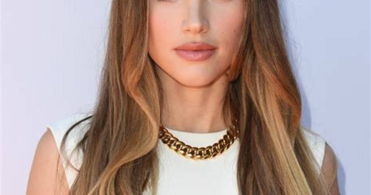 Halston Sage - Net Worth, Age, Height, Birthday, Bio, Wiki!