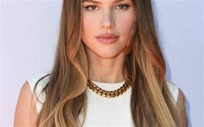 Halston Sage - Net Worth, Age, Height, Birthday, Bio, Wiki!