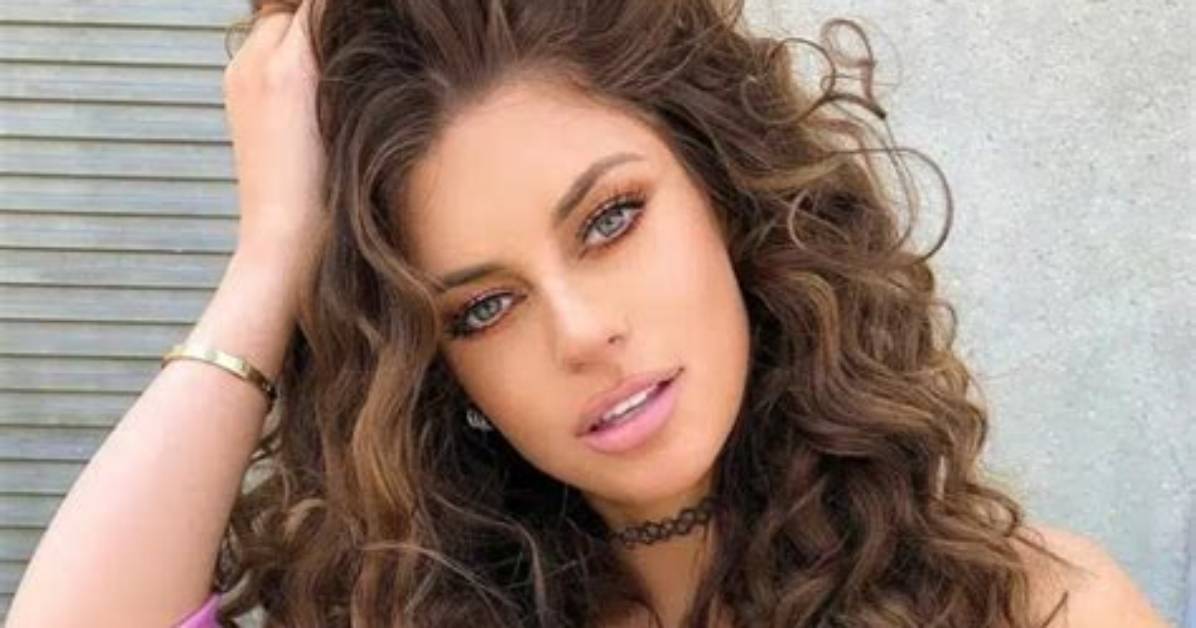 Hannah Stocking Net Worth, Age, Height, Bio, Birthday, Wiki!