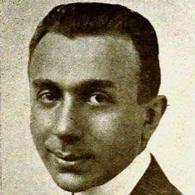 Harry Warner Net Worth, Age, Height, Bio, Birthday, Wiki!