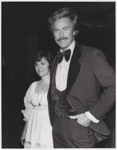 Harve Presnell Net Worth, Age, Height, Bio, Birthday, Wiki!