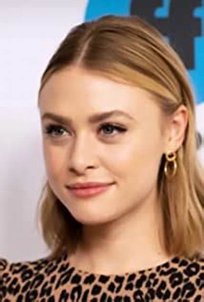 Hayley Erin Net Worth, Age, Height, Bio, Birthday, Wiki!