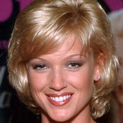Heather Kozar - Net Worth, Age, Height, Birthday, Bio, Wiki!