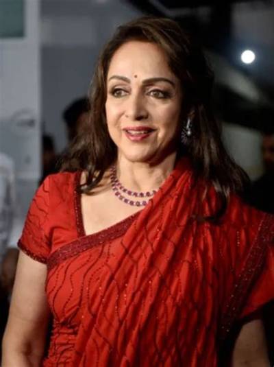 Hema Malini Net Worth, Age, Height, Bio, Birthday, Wiki!