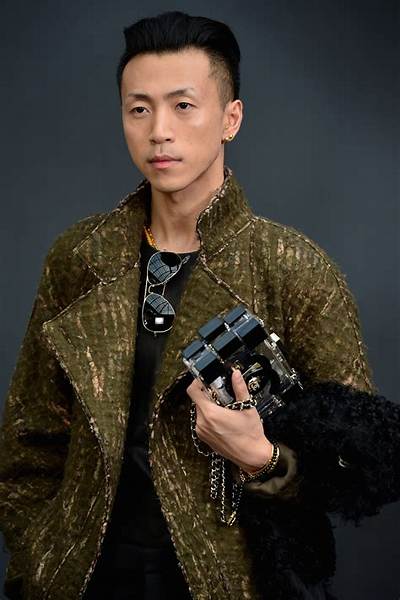 Henry Huo - Net Worth, Age, Height, Birthday, Bio, Wiki!
