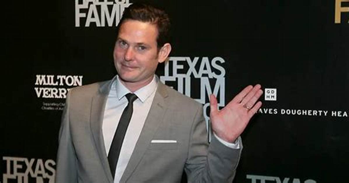 Henry Thomas Net Worth 2024, Age, Height, Bio, Birthday, Wiki!