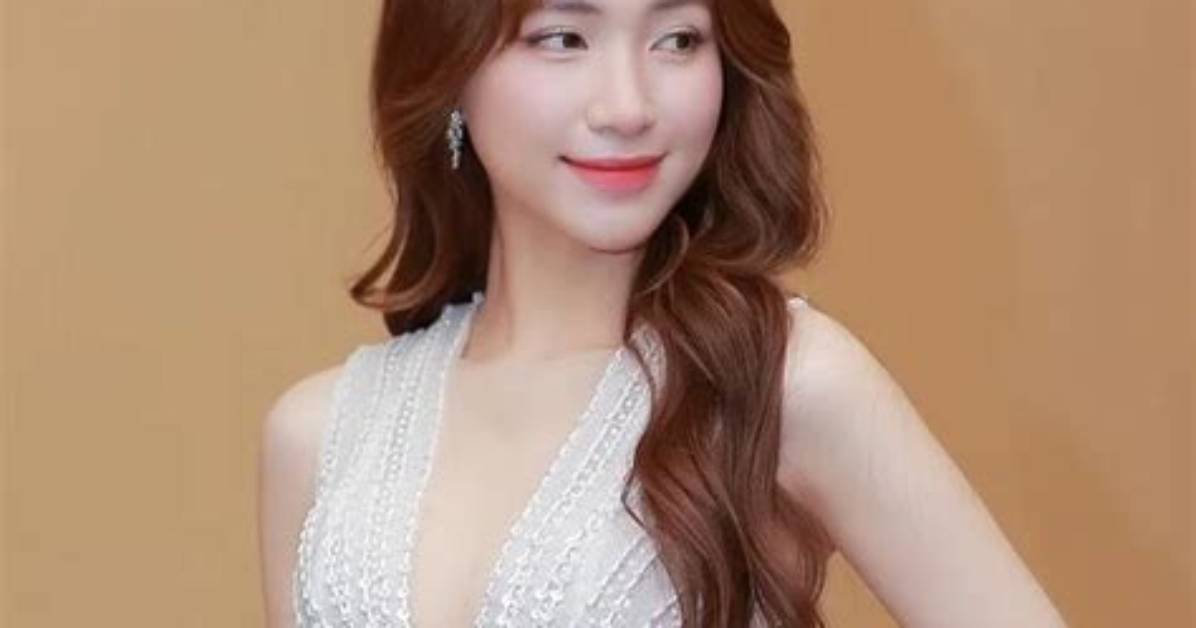 Hoa Minzy - Net Worth, Age, Height, Birthday, Bio, Wiki!