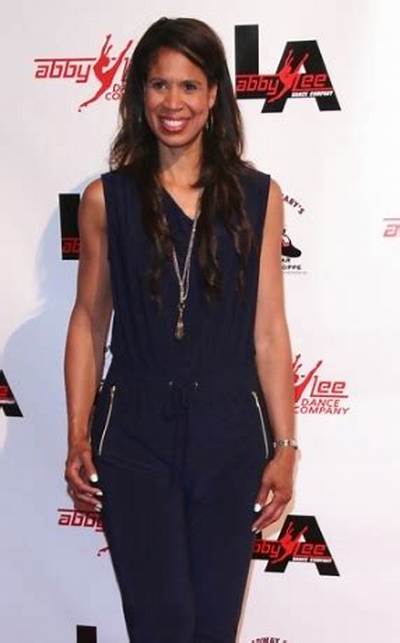 Holly Frazier Net Worth, Age, Height, Bio, Birthday, Wiki!