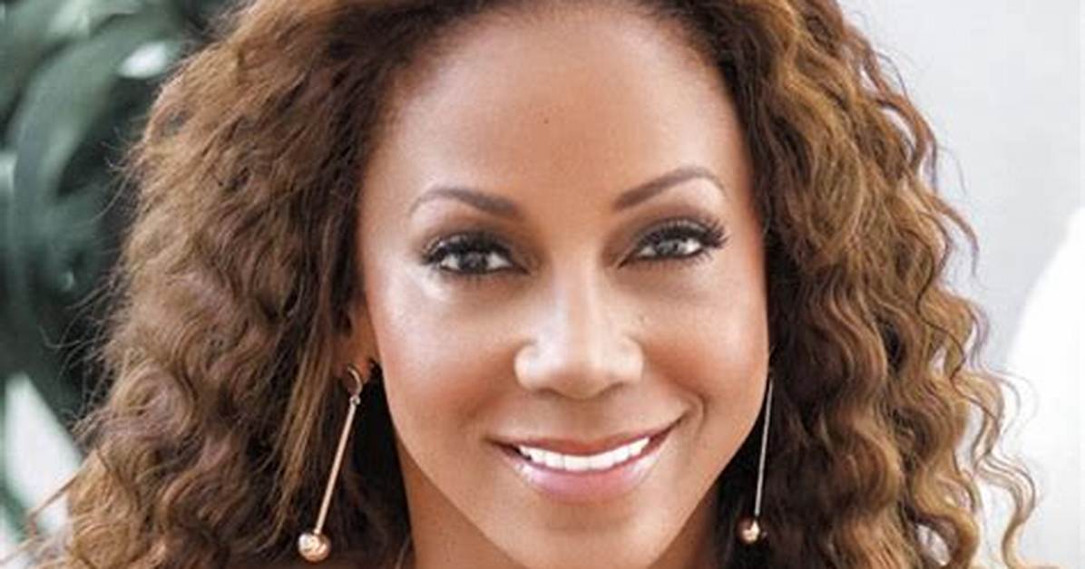 Holly Robinson Net Worth, Age, Height, Bio, Birthday, Wiki!