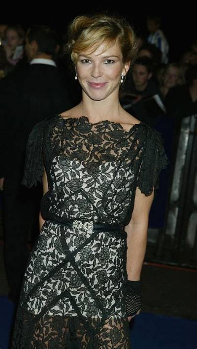 Honeysuckle Weeks Net Worth, Age, Height, Bio, Birthday, Wiki!