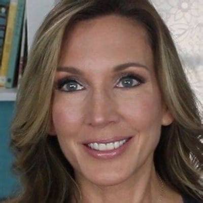 Hotandflashy Net Worth, Age, Height, Bio, Birthday, Wiki!