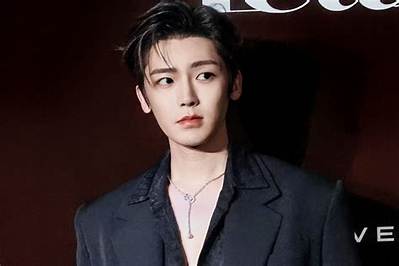 Hou Minghao - Net Worth, Age, Height, Birthday, Bio, Wiki!