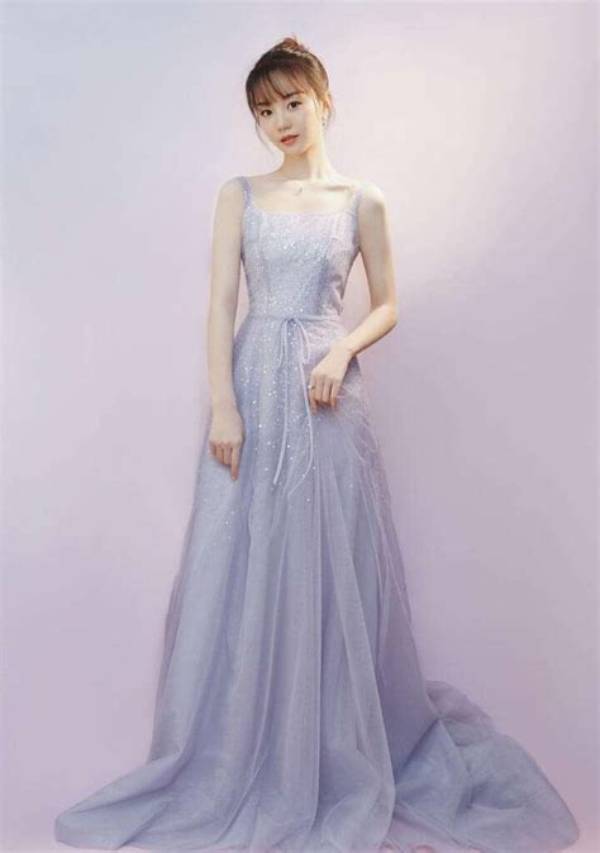 Hu Yixuan - Net Worth, Age, Height, Birthday, Bio, Wiki!