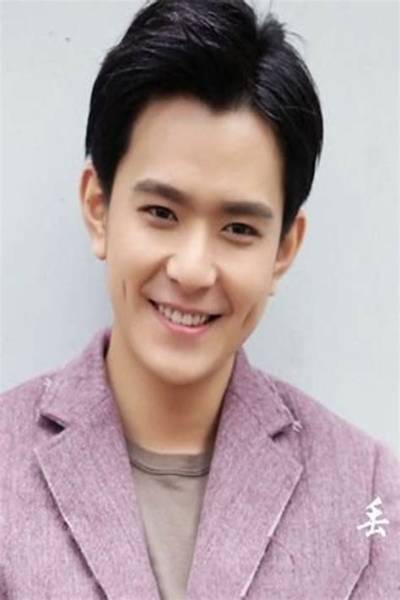 Huang Qian Shuo Net Worth 2024, Age, Height, Bio, Birthday, Wiki!