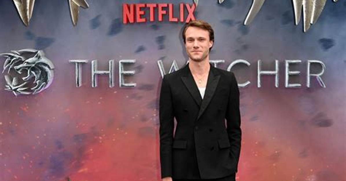 Hugh Skinner - Net Worth, Age, Height, Birthday, Bio, Wiki!