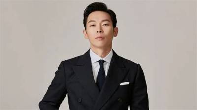 Huh Kyung-Young - Net Worth, Age, Height, Birthday, Bio, Wiki!