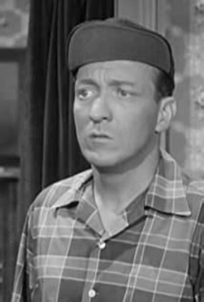 Huntz Hall - Net Worth, Age, Height, Birthday, Bio, Wiki!