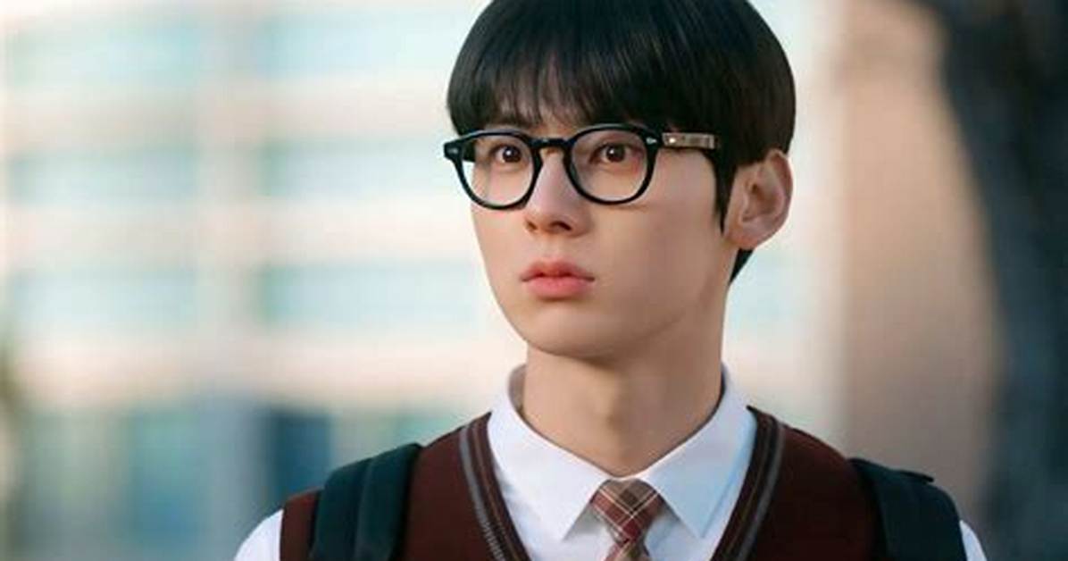 Hwang Min-Woo - Net Worth, Age, Height, Birthday, Bio, Wiki!