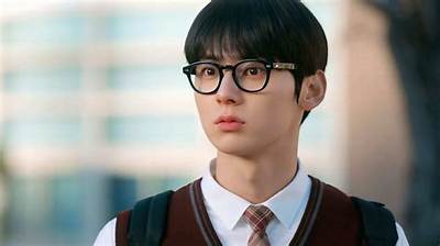 Hwang Min-Woo - Net Worth, Age, Height, Birthday, Bio, Wiki!