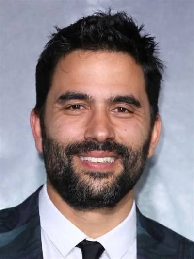 Ignacio Serricchio Net Worth, Age, Height, Bio, Birthday, Wiki!