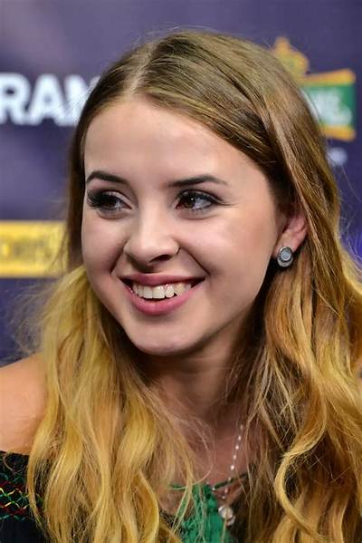 Ilinca Vandici - Net Worth, Age, Height, Birthday, Bio, Wiki!