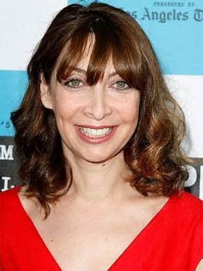 Illeana Douglas Net Worth, Age, Height, Bio, Birthday, Wiki!