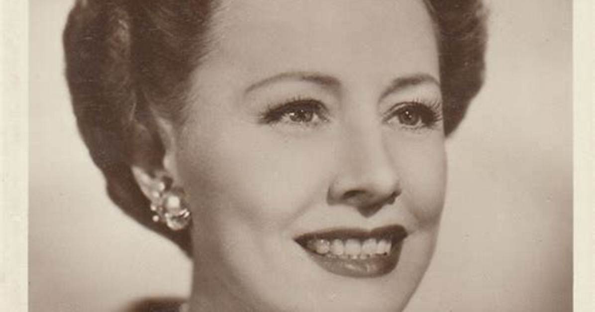 Irene Dunne Net Worth, Age, Height, Bio, Birthday, Wiki!