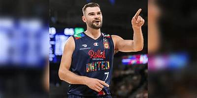 Isaac Humphries Net Worth, Age, Height, Bio, Birthday, Wiki!