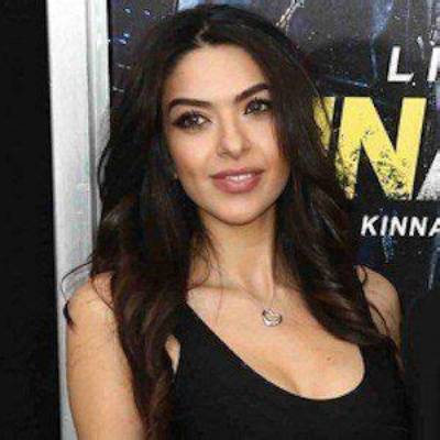 Isabel Burr - Net Worth, Age, Height, Birthday, Bio, Wiki!