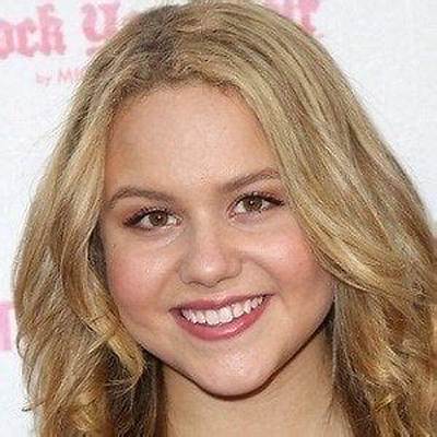 Isabella Acres - Net Worth, Age, Height, Birthday, Bio, Wiki!