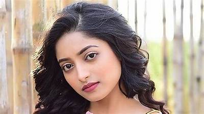 Ishaa Saha - Net Worth, Age, Height, Birthday, Bio, Wiki!