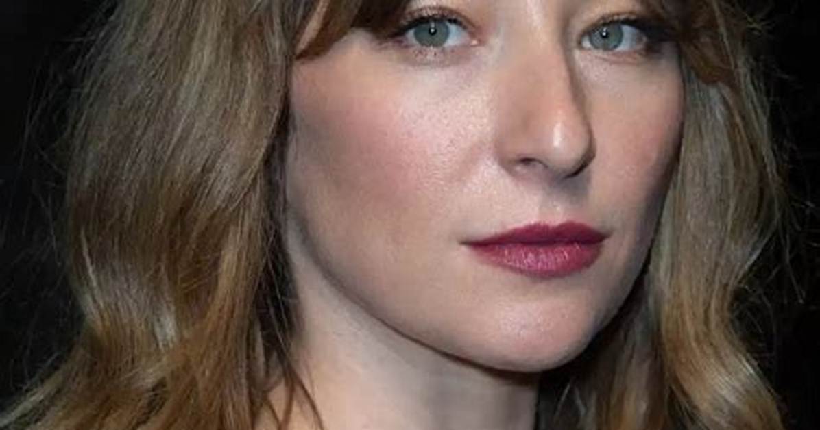 Isidora Goreshter Net Worth, Age, Height, Bio, Birthday, Wiki!