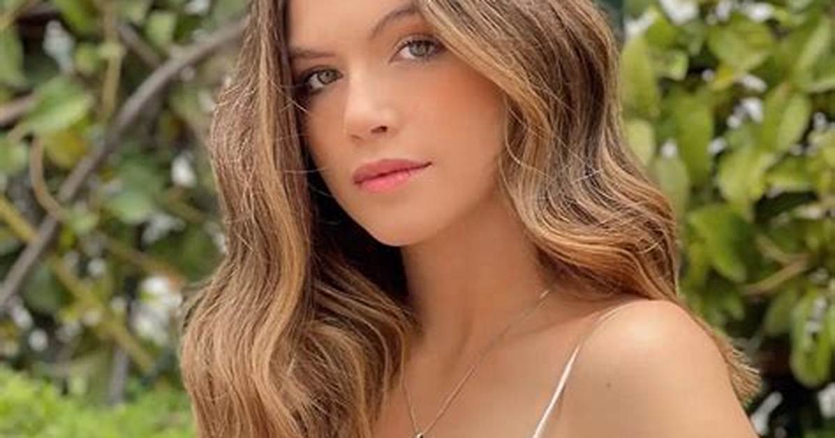 Isidora Vives - Net Worth, Age, Height, Birthday, Bio, Wiki!