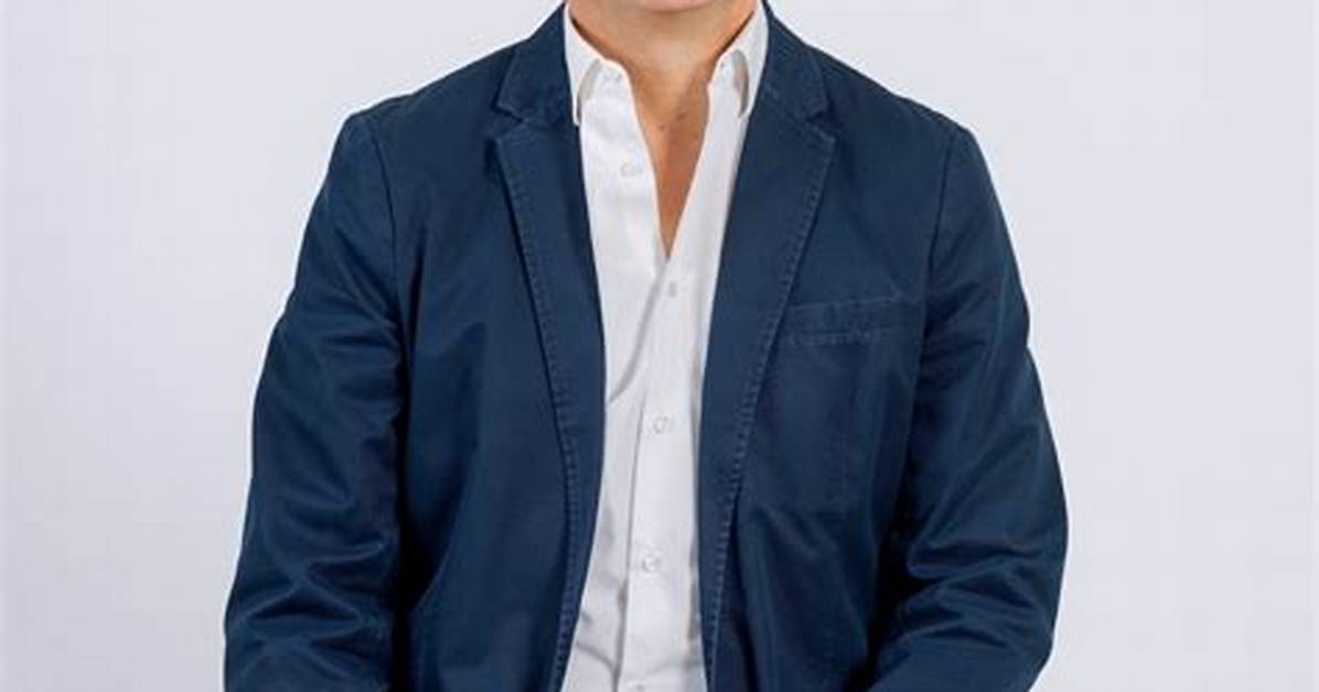 Itzcoatl Tonatiuh Bravo Padilla - Net Worth, Age, Height, Birthday, Bio, Wiki!