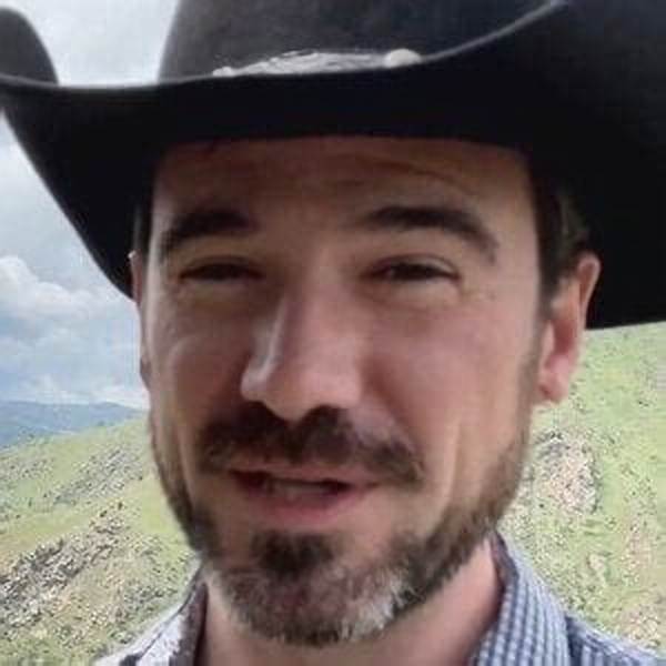 Jackson Crawford Net Worth, Age, Height, Bio, Birthday, Wiki!