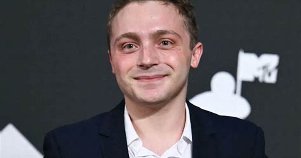 Jake Dowell Net Worth, Age, Height, Bio, Birthday, Wiki!