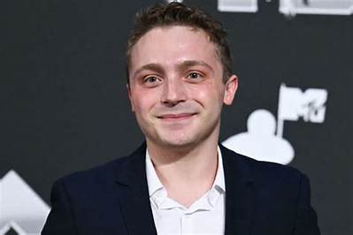 Jake Dowell Net Worth, Age, Height, Bio, Birthday, Wiki!