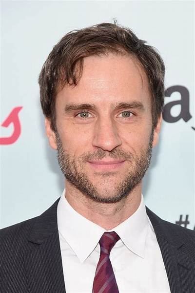 James Waterston Net Worth, Age, Height, Bio, Birthday, Wiki!