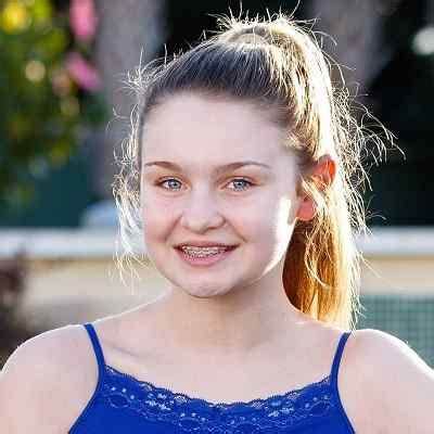 Jana Sevenperfectangels - Net Worth, Age, Height, Birthday, Bio, Wiki!