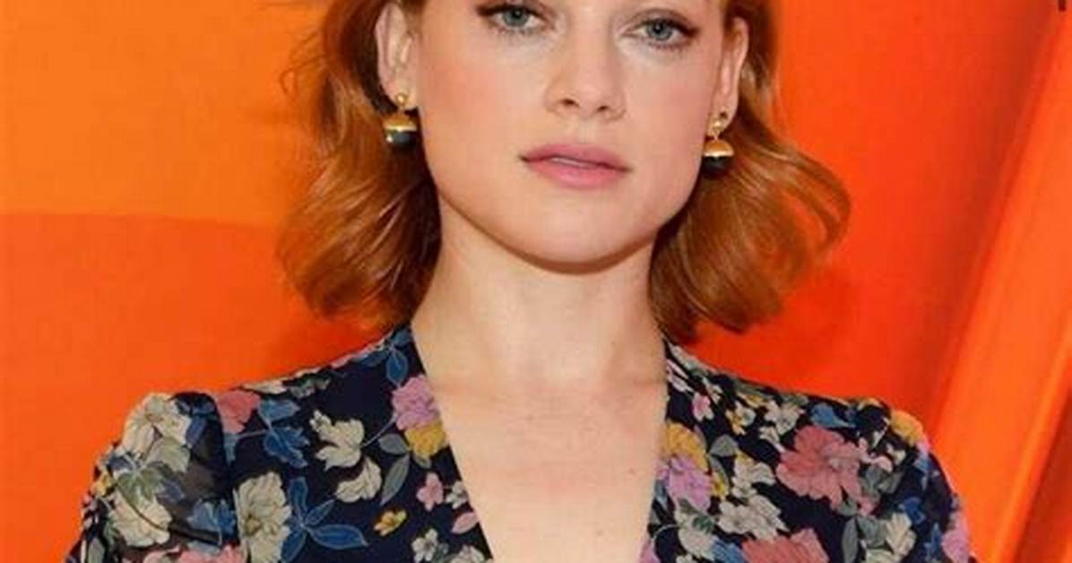 Jane Levy - Net Worth, Age, Height, Birthday, Bio, Wiki!
