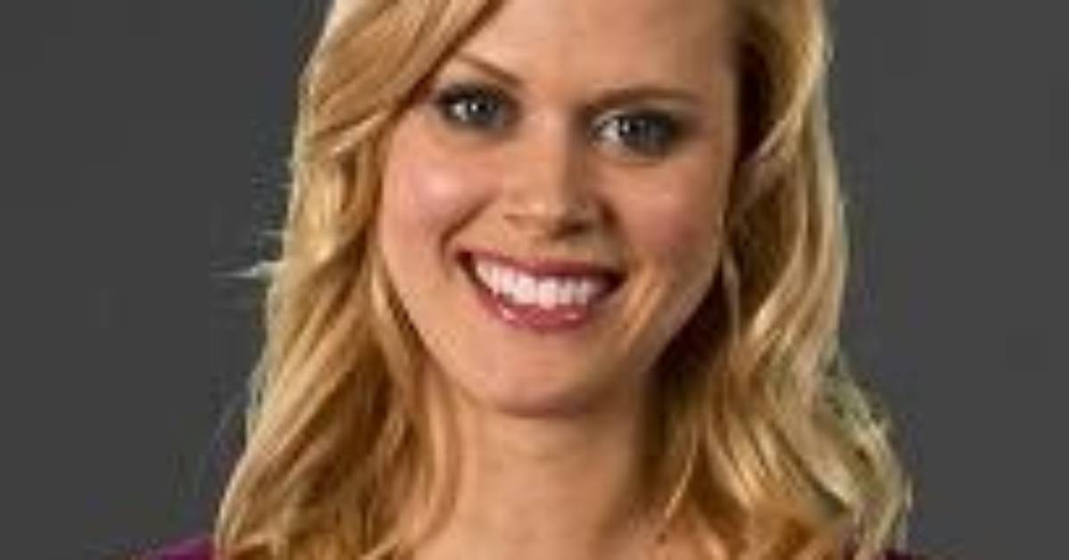 Janet Varney - Net Worth, Age, Height, Birthday, Bio, Wiki!