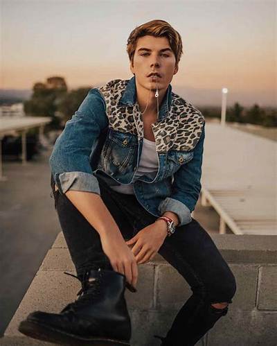 Javi Luna - Net Worth, Age, Height, Birthday, Bio, Wiki!