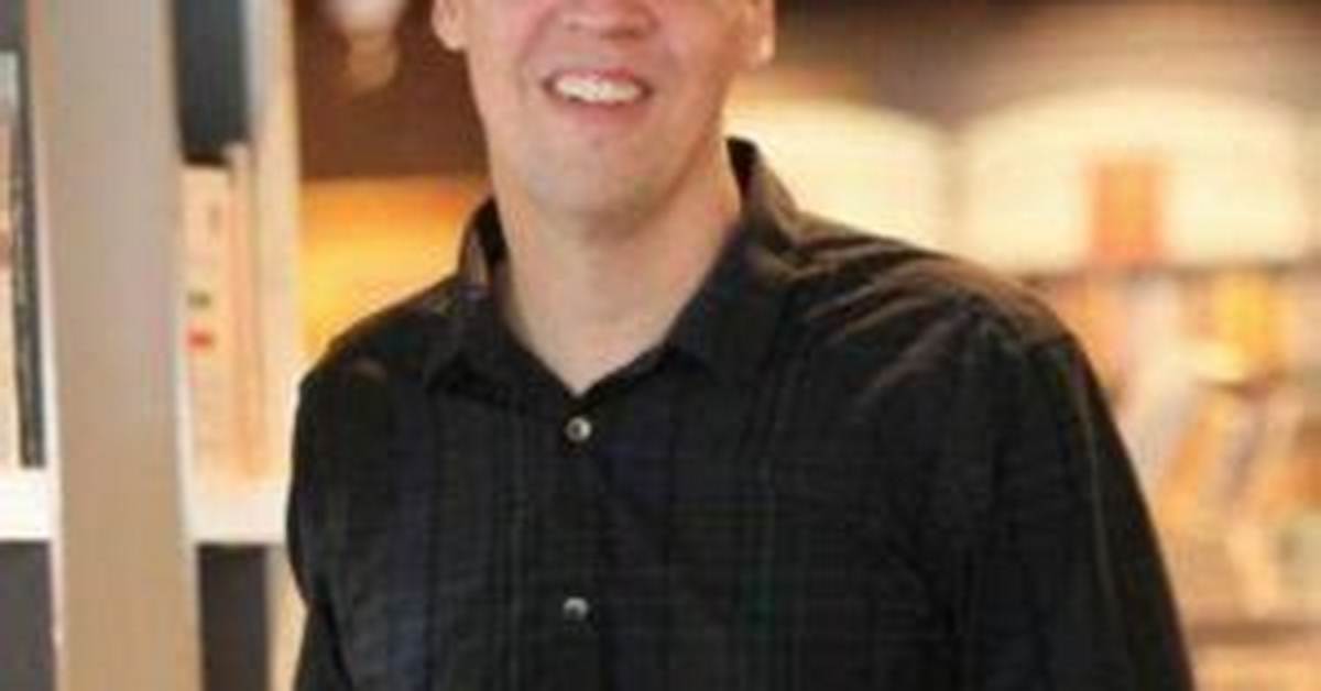 Jeff Kinney Net Worth, Age, Height, Bio, Birthday, Wiki!