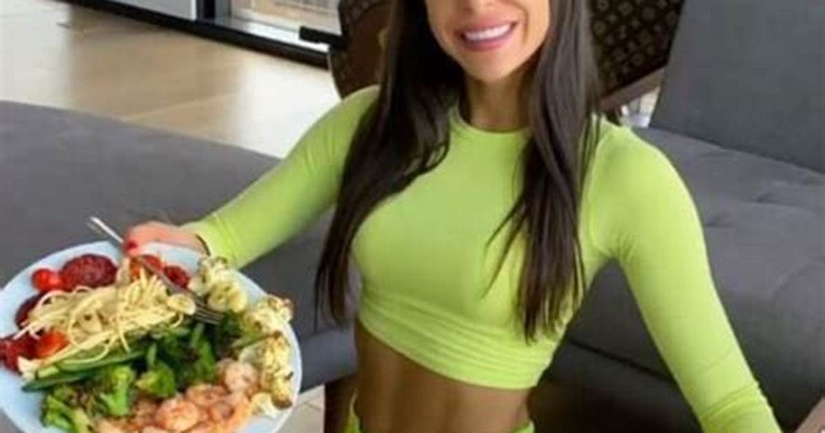 Jen Selter Net Worth, Age, Height, Bio, Birthday, Wiki!