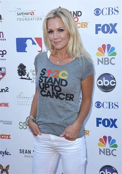 Jennie Garth Net Worth, Age, Height, Bio, Birthday, Wiki!