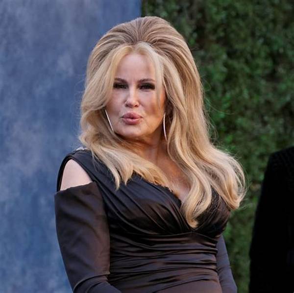 Jennifer Coolidge Net Worth, Age, Height, Bio, Birthday, Wiki!