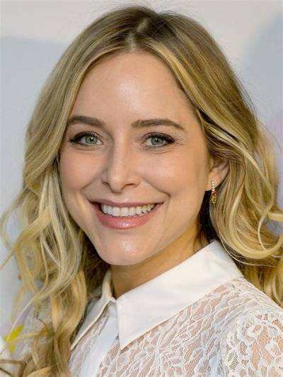 Jenny Mollen Net Worth 2024, Age, Height, Bio, Birthday, Wiki!