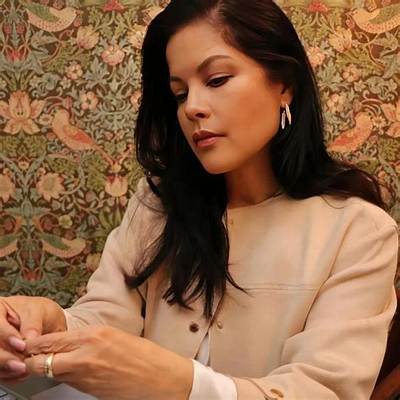 Jenny Syquia Net Worth, Age, Height, Bio, Birthday, Wiki!